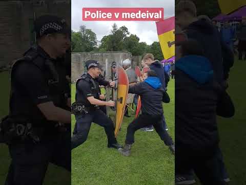 you cant miss this, seriously / medieval combat