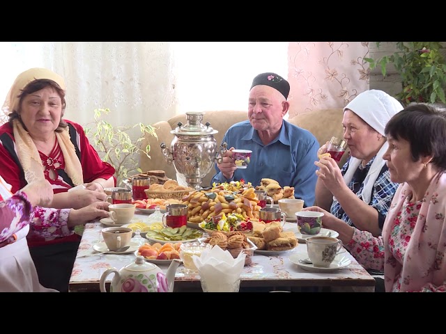 Узган ел «Йолдызлы чәкчәк» бәйгесендә җиңгән Гөлүсә апа Каюмова Гәрдәле авылыннан.