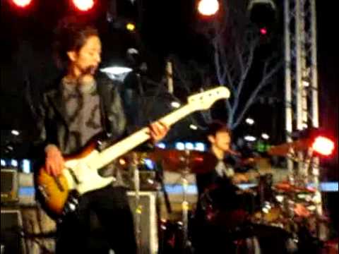 100228 CN Blue singing I Don't Care by 2NE1 & Nobody by WonderGirls @ Coex Mall