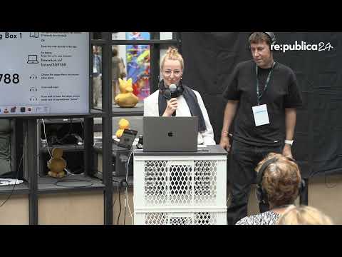 re:publica 2024: Kein Geld, kein Personal - wie organisieren wir solidarisches Mit- und Füreinander
