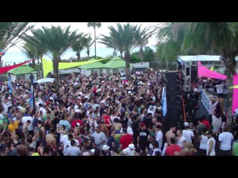 Steve Angello WMC 2010 plays James Talk & Ridney "Forever"