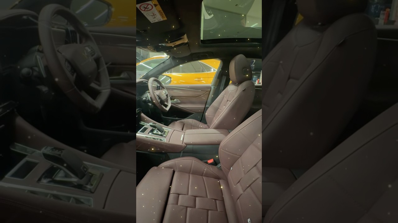 まるで動くラウンジ。DS9の赤革シートが豪華すぎた:見てください、このオペラはパリの職人技（サヴォア・フェール）が凝縮。走行わずか60kmの新古車#ラグジュアリーカー #セダン女子  #フランス車