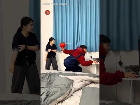 जब भाई पूरे परिवार को खरीद ले... #funnydrama #brotherfight #schooldrama #funnyfamily