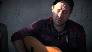 BRV: Nathaniel Rateliff - "Shroud" (Live) Acoustic