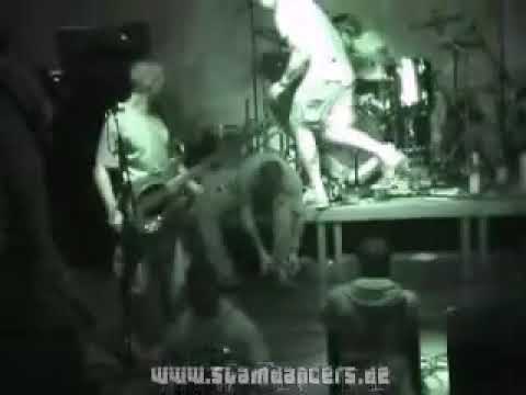 Kickback - Live, Fists of fury & False fame, in Filled With Hate Fest, Germany, 8mn45, 2011
