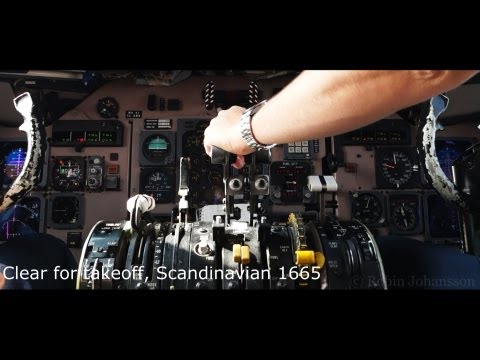 (Cockpit View) SAS Scandinavian Airlines  McDonnell Douglas MD-82 Departing Copenhagen