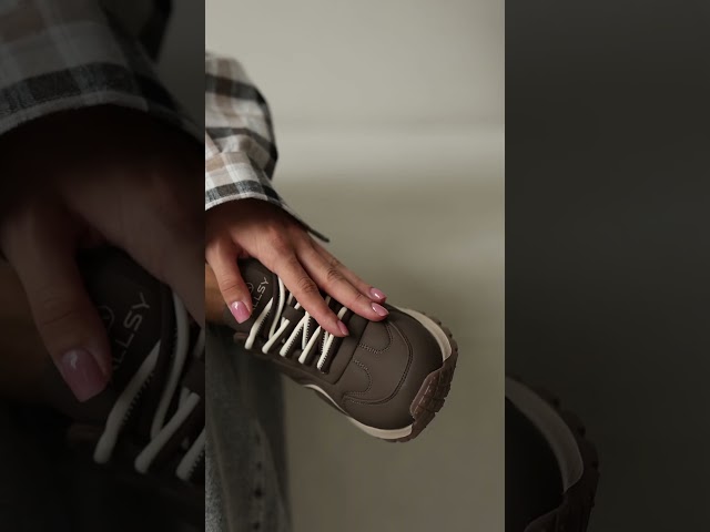 Чоботи жіночі шкіряні байка хутро 592641 Чорний Кросівки жіночі байка 593134 Коричневі