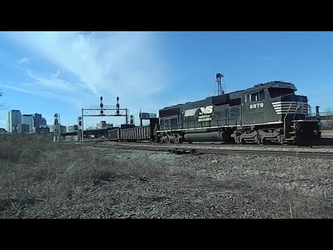 NS 6979 Leads Local Freight - 12/31/2023