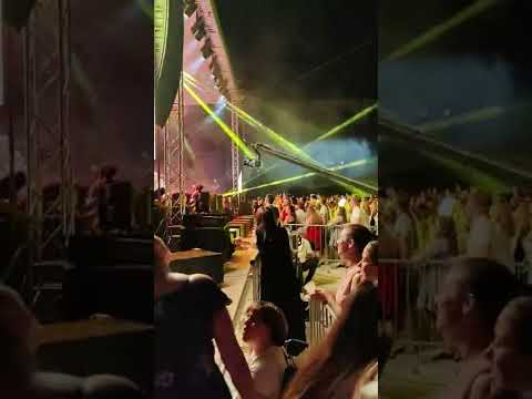 Valjak i prijatelji- dovoljno je reći..Aki..Arena Pula25.6.2022. Opet se smijem (Nermin Puškar)