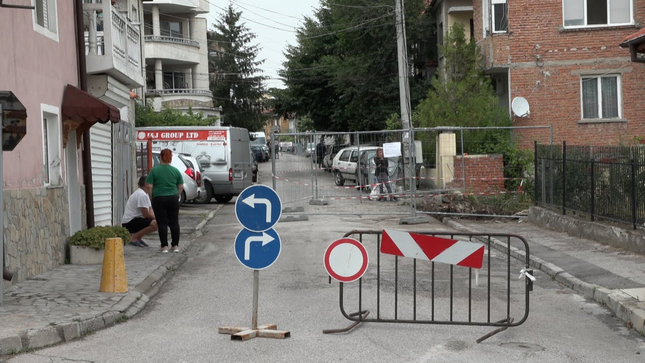 Пропадна част от тротоара на ул. „Липа“