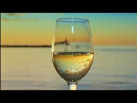 Κρασί, θάλασσα και τ΄ αγόρι μου - Μαρινέλλα