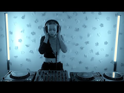 Venna - 'Deep Emotions' //  RAW SESSION (134-150 bpm)