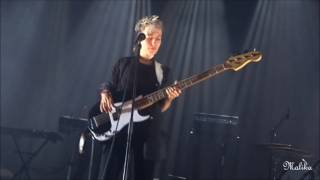 Jeanne Added - Falling Hearts - Paris (09.12.2016)