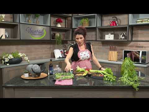 Kombuis | Su-an se Kersfeesslaai met aarbei en "peanut brittle" | 8 Desember 2021