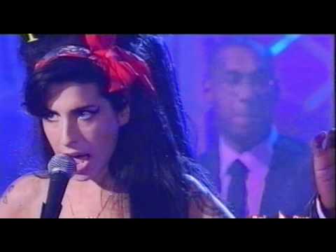 Amy Winehouse - Back To Black - Live On Italian Tv - 04-11-2007.avi