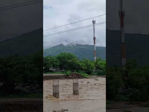Rio Vaqueros Crecido, Salta Argentina