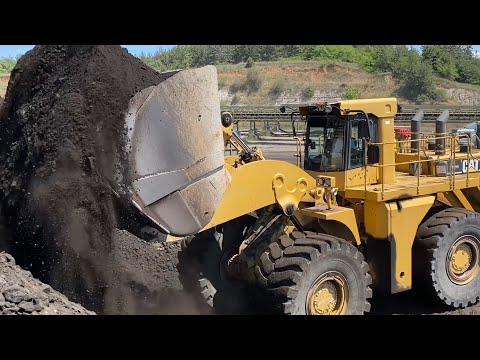 Caterpillar 990 Wheel Loader Loading Coal On Trucks And Operator View - Ektor Epe