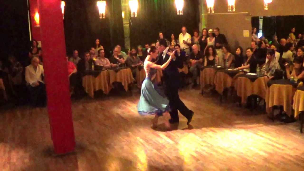 Alejandra Gutty y Pancho Martinez Pey en El Beso 2