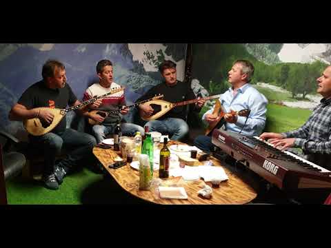 Vine Vaporat . Gjon Nika, Nikolin Koceku, Nik Thani, Agim Pjetra, Petrit Rrucaj.