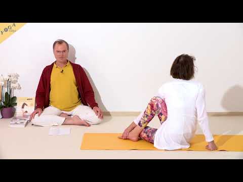 Drehsitz zur Sonnenenergie Aktivierung - Yoga Asana Lexikon