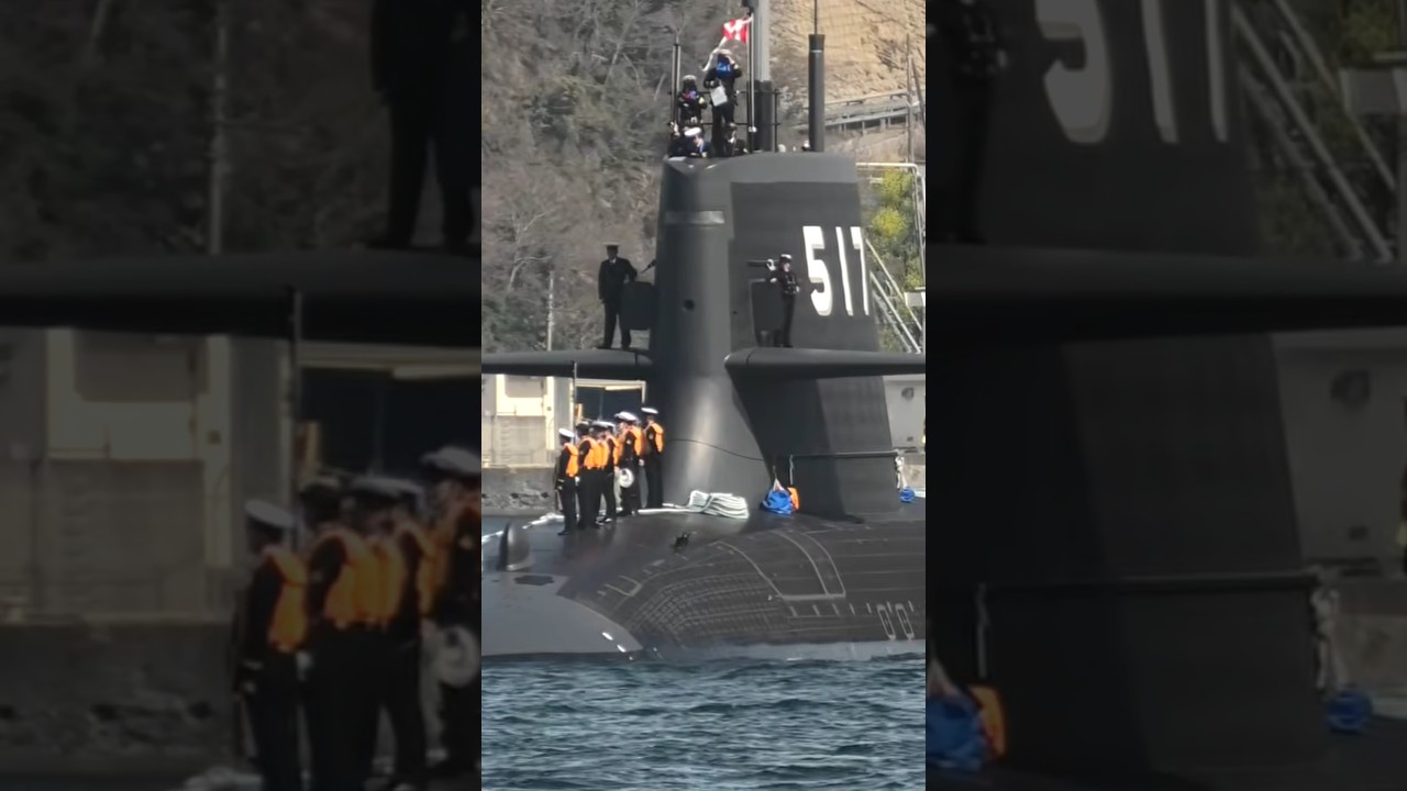The Beast Awakes: JMSDF JS Chogei SS-517 First Arrival | 潜水艦ちょうげい 初入港 #Shorts