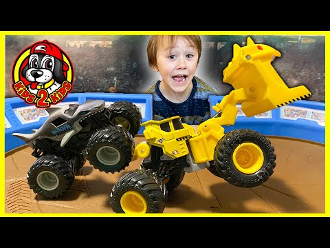 Monster Jam Construction Trucks - Dirt Squad 2 the Rescue @ Monster Dirt Arena (AVENGER & MEGALODON)