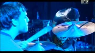 Alanis Morissette - Eight Easy Steps live MTV Supersonic 2004