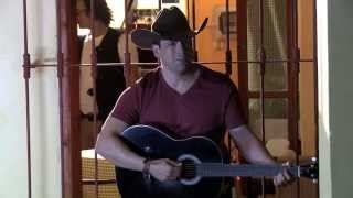 Bobby Pulido: Detrás de las escenas de &quot;Inesperadamente&quot;