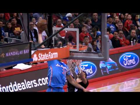 Blake Griffin Fakes Out Ricky Rubio for the One-Handed Stuff