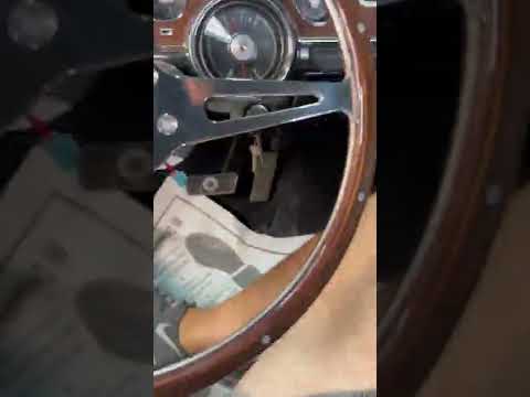 Mustang steering wheel install in 50 seconds