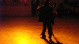 DONATO JUAREZ y CAROLINA DEL RIVERO  en la " Milonga del Auditorium " ( Junio, 2009 )