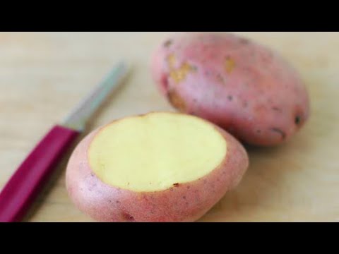 There’s A Secret New Way To Make Super-Tasty Baked Potatoes! Video