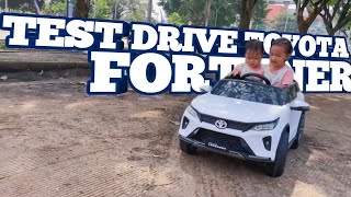 Download lagu AYRA VIRA NAIK MOBIL TOYOTA FORTUNER LEGENDER (MAINAN MOBIL AKI ANAK PMB 7588 TOYOTA FORTUNER) mp3 Download lagu AYRA VIRA NAIK MOBIL TOYOTA FORTUNER LEGENDER (MAINAN MOBIL AKI ANAK PMB 7588 TOYOTA FORTUNER) mp3