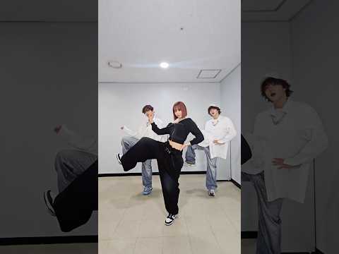 🚪Dadada with #BOYNEXTDOOR #SUNGHO #JAEHYUN 🐱🐶 #LE_SSERAFIM #KIMCHAEWON #LE_SSERAFIM_CRAZY #shorts