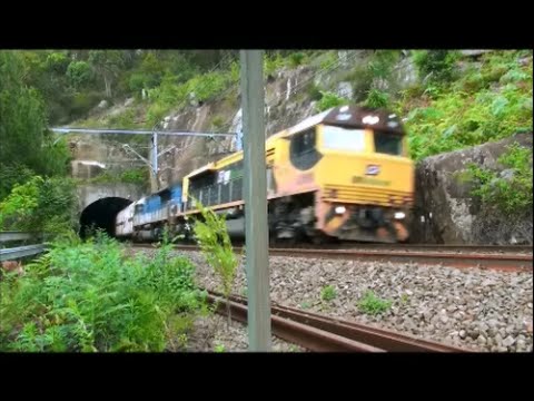 Sydney Train Vlogs 9: QR National Freight Train Hawkesbury River Train Tunnel