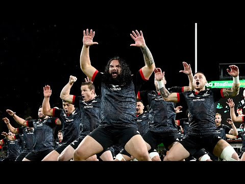 Māori All Blacks perform their haka against Ireland