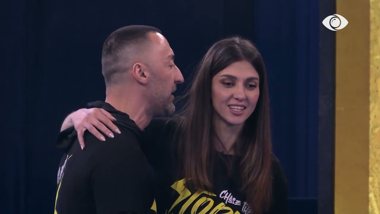 Gjesti dhe G Bani betejë rapi, banori: Nuk është kënga jote…