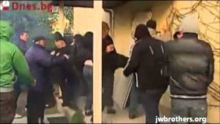 Jehovah's Witnesses in Bulgaria attacked by protester