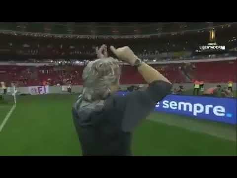 Jorge Jesus regendo a torcida do Flamengo - Mister