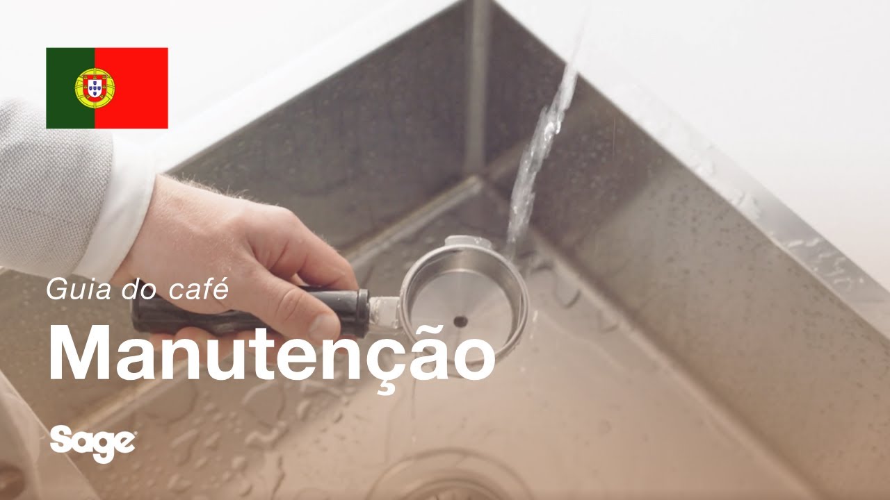 Como limpar o manípulo de café e o cesto do filtro