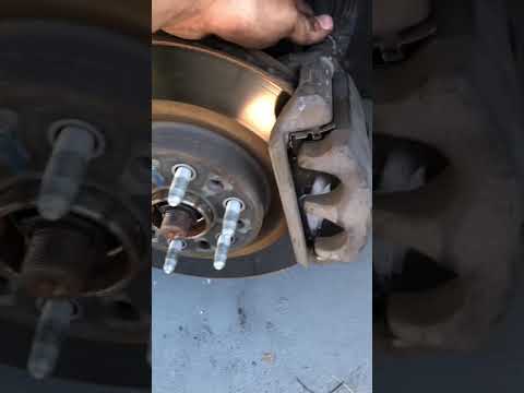 Cadillac xt5 brakes