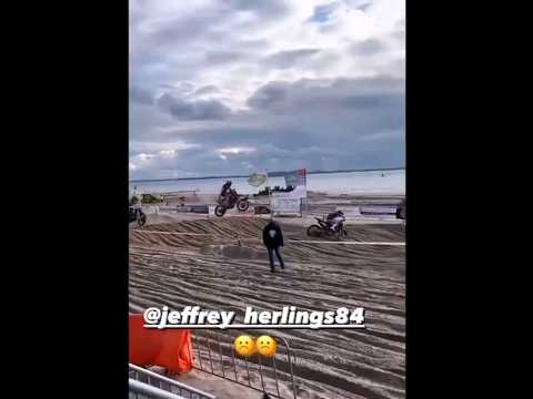 Jeffrey Herlings breaks collarbone at Vlissingen Beach Race #mx #mxgp #jeffreyherlings #crash #short