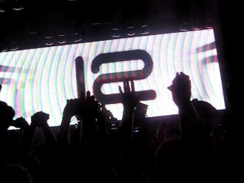 Countdown NYE 2009 in NYC with DJ Tiesto