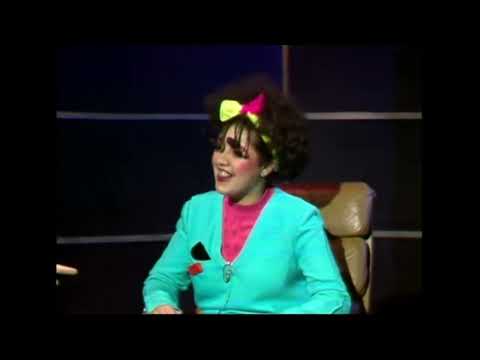 X-RAY SPEX - Poly Styrene Interview (So it Goes, Granada TV November 20th 1977)