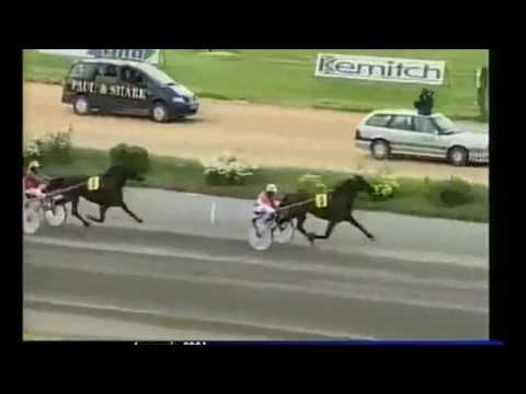 VARENNE VINCE GRAN PREMIO LOTTERIA DI AGNANO DI NAPOLI 2001