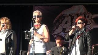 Cocaine live suomeksi