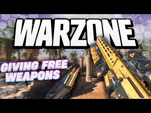 GIVING FREE M13's in DMZ #Shorts #YouTubeShorts #shortsfeed