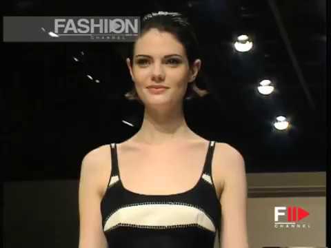 "Giorgio Armani" Autumn Winter 1996 1997 Milan 6 of 7 pret a porter woman by FashionChannel