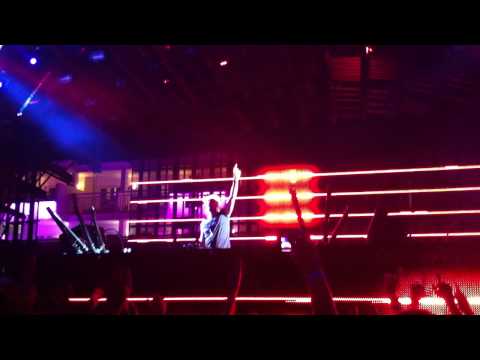 F*** Me I'm Famous, Ushuaïa 13.8.2012 - David Guetta