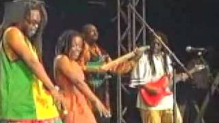 Steel Pulse - Don't Give In - Live